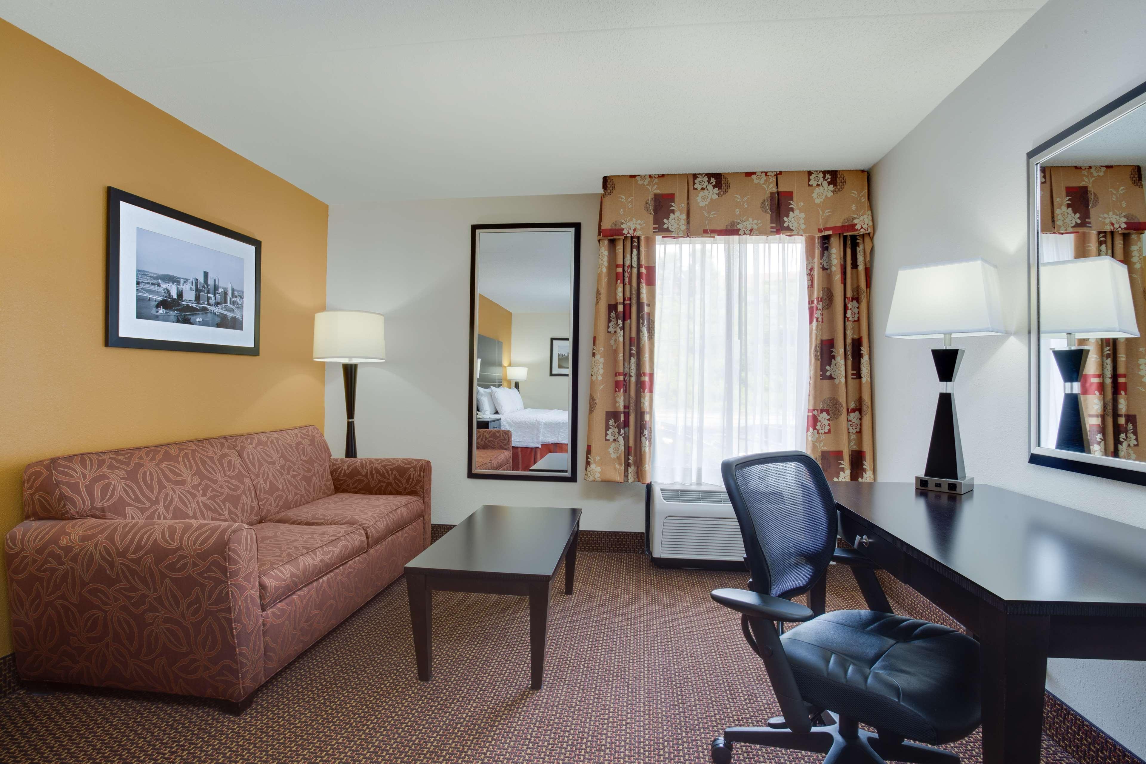 Hampton Inn Pittsburgh/West Mifflin Exterior photo