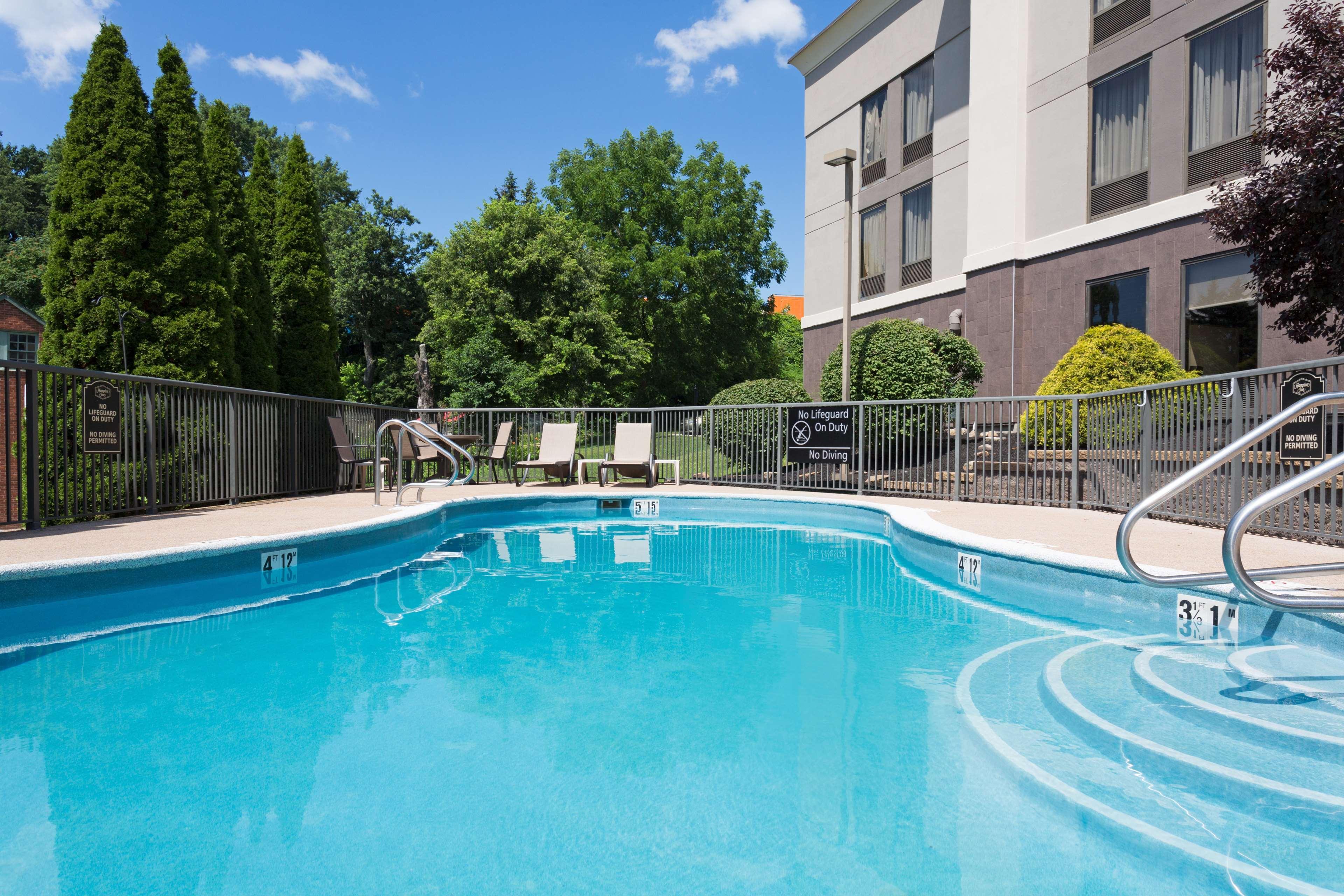 Hampton Inn Pittsburgh/West Mifflin Exterior photo