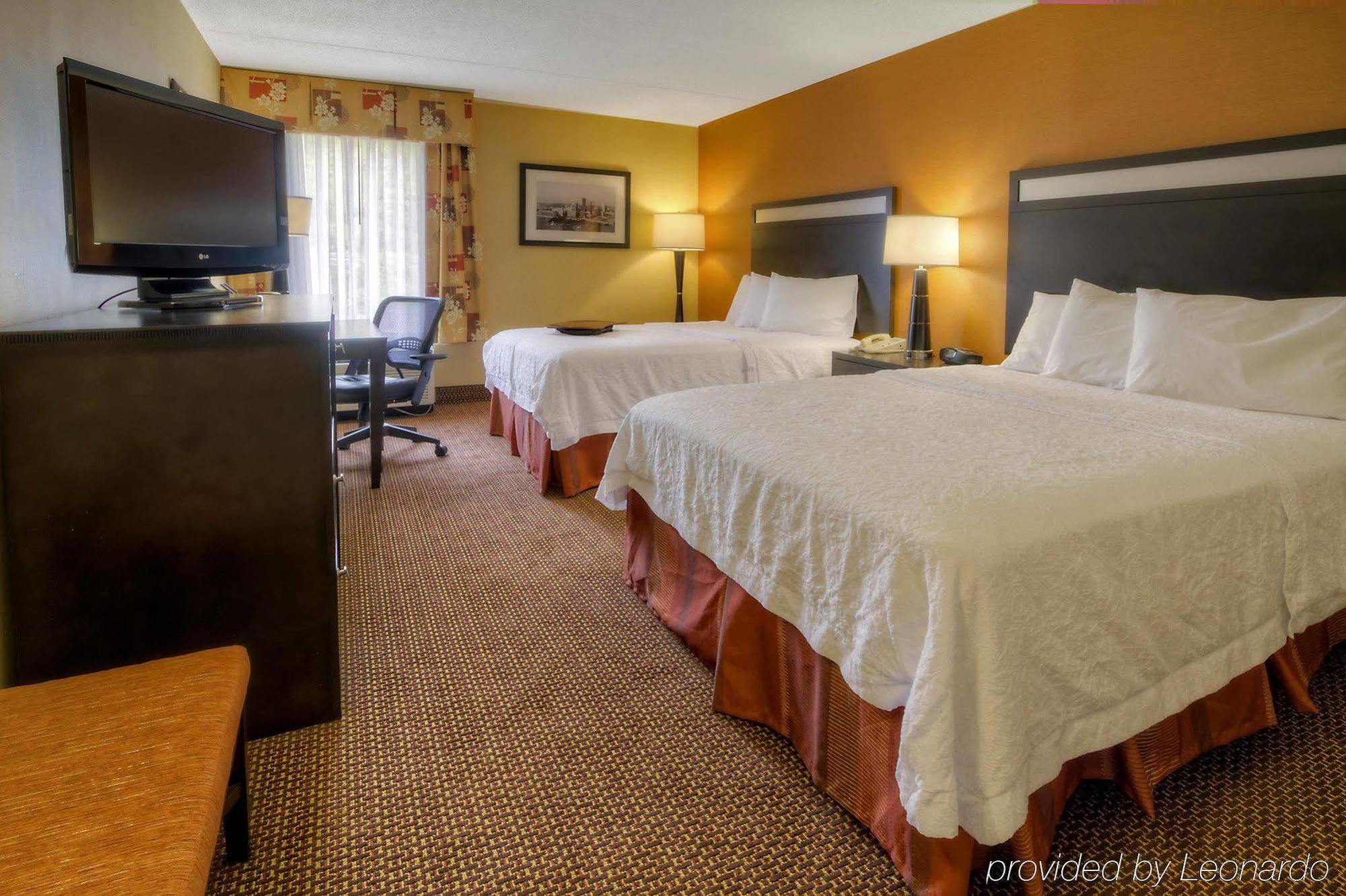 Hampton Inn Pittsburgh/West Mifflin Exterior photo